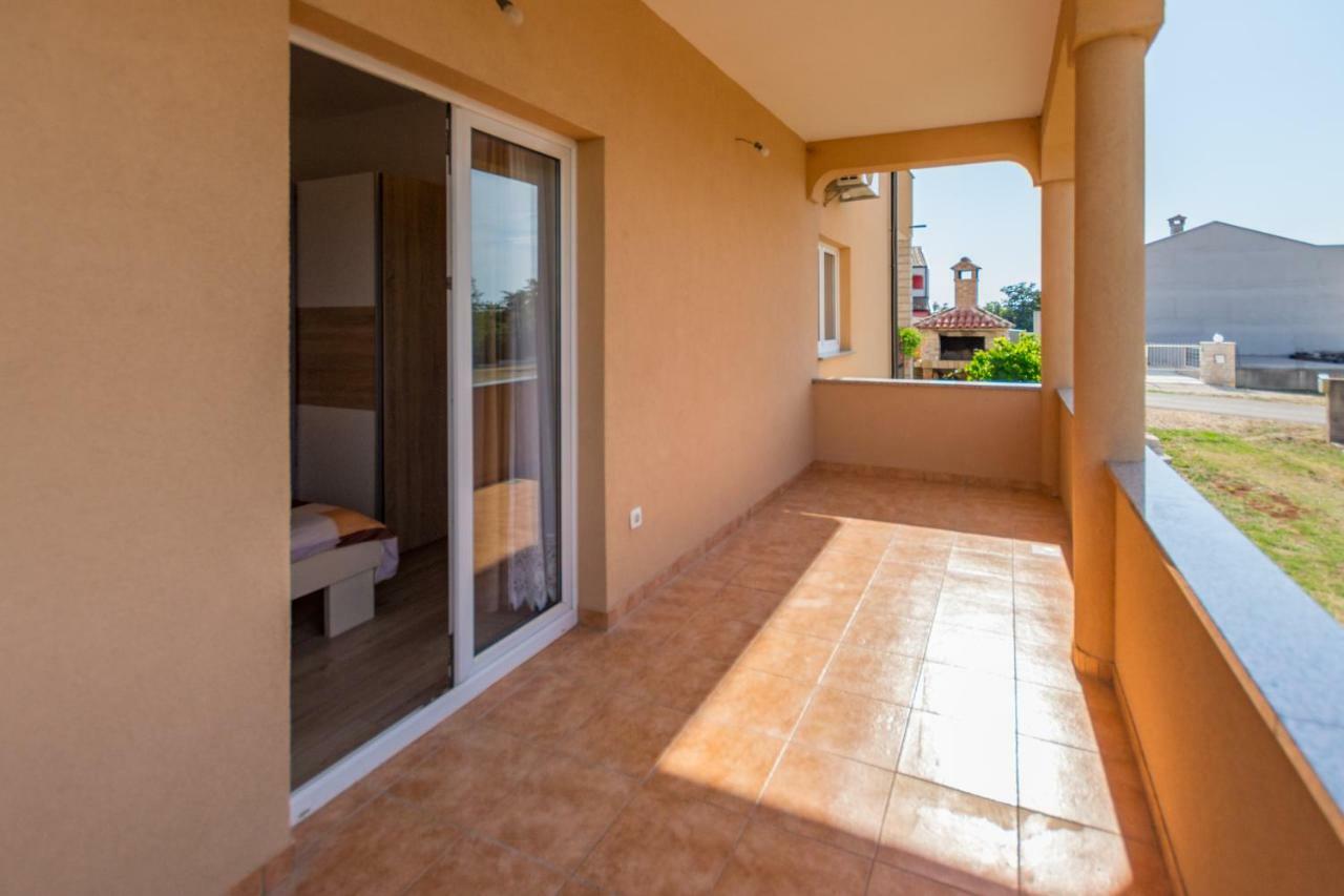Apartma Lavanda 2 *
