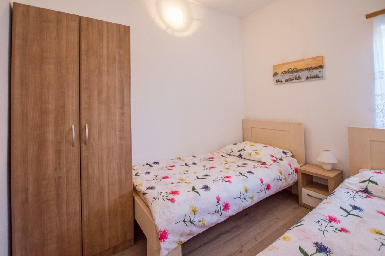 Apartma Lavanda 2 *