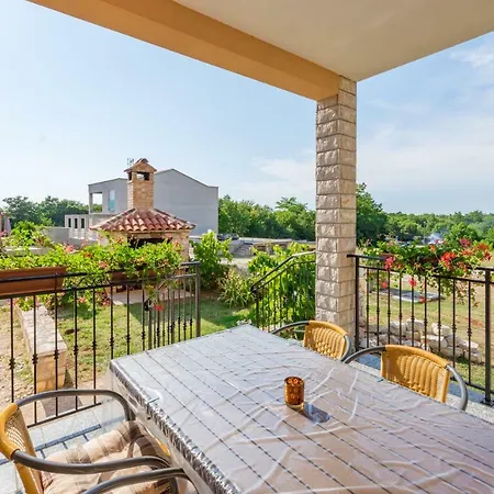 Apartment Lavanda 2 Porec Exterior photo